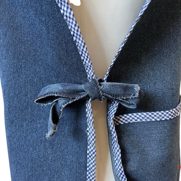 Teacher Apron Art Class Pre-K Kindergarten Smock Embroidered Handmade Blue Denim - Picture 3 of 8